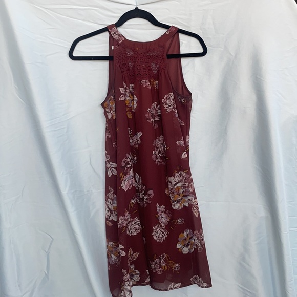 Burgundy Flower Dress - Picture 5 of 5